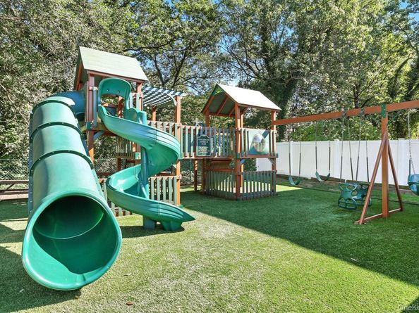 348 Central Park Avenue C15, Scarsdale NY 10583