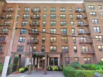 35-20 Leverich Street
