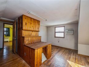 54 31st Street, Copiague NY 11726