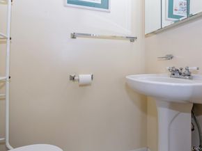 308 Cambridge Court, Glen Cove NY 11542