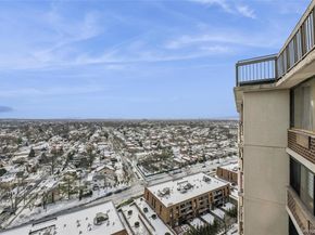 2 Bay Club Drive PHH, Bayside NY 11360