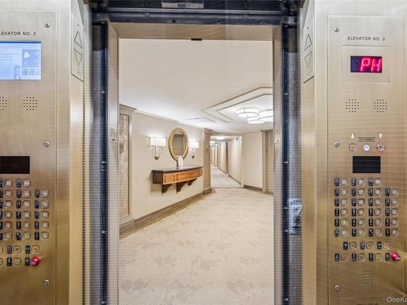 2 Bay Club Drive PHH, Bayside NY 11360