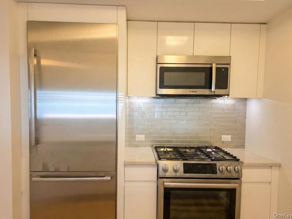 13835 39th Avenue 12F, Flushing NY 11354