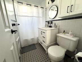 16-19 Utopia Parkway 222, Whitestone NY 11357