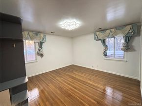 105 Seaman Road, Jericho NY 11753