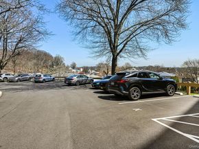 98 DeHaven Drive 2B, Yonkers NY 10703