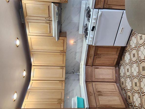 11508 Poppenhusen Avenue, College Point NY 11356