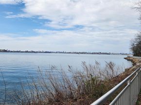 11508 Poppenhusen Avenue, College Point NY 11356