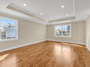 11 Evelyn Court, Syosset NY 11791