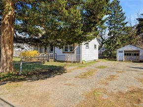 10 Howe Street, Huntington Station NY 11746