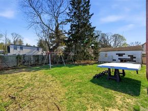 10 Howe Street, Huntington Station NY 11746