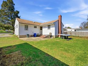 10 Howe Street, Huntington Station NY 11746