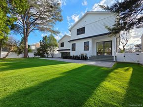 208 Wetherill Road, Garden City NY 11530