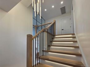 208 Wetherill Road, Garden City NY 11530