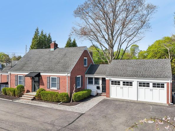1 Huntington Bay Road, Huntington NY 11743