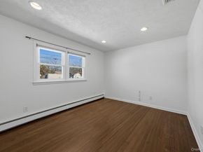310 Jamaica Avenue, Medford NY 11763