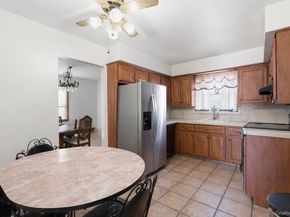 150 Hughes Place, Albertson NY 11507