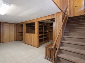 150 Hughes Place, Albertson NY 11507