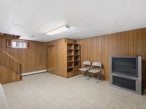 150 Hughes Place, Albertson NY 11507