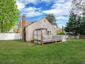 118 Foster Road, Ronkonkoma NY 11779