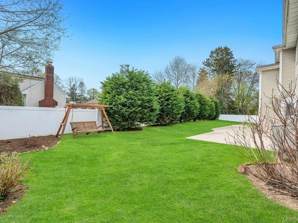 64 Muttontown Eastwoods Road, Syosset NY 11791