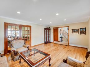 64 Muttontown Eastwoods Road, Syosset NY 11791