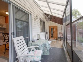 39 Narragansett Avenue, Medford NY 11763