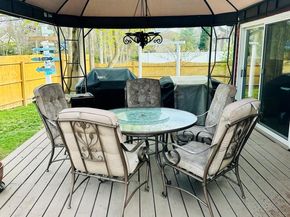 33 Hollins Lane, East Islip NY 11730