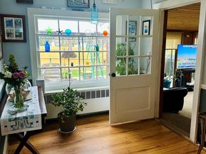 33 Hollins Lane, East Islip NY 11730