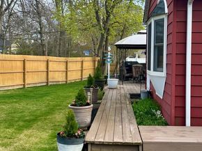 33 Hollins Lane, East Islip NY 11730