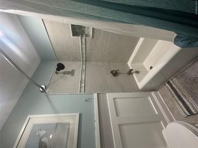33 Hollins Lane, East Islip NY 11730