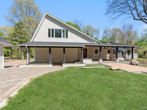 497 Woodbury Road, Cold Spring Harbor NY 11724