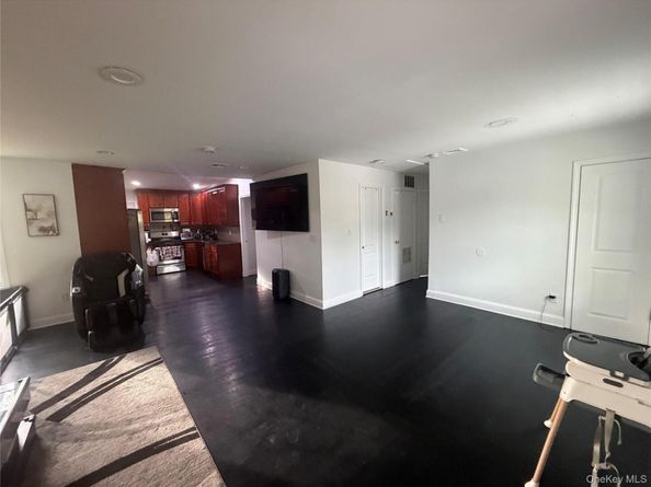 1013 Merriam Road, Bay Shore NY 11706