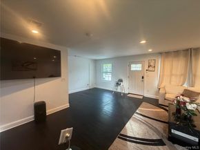 1013 Merriam Road, Bay Shore NY 11706