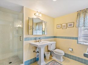 79 Aldershot Lane, Manhasset NY 11030