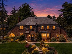79 Aldershot Lane, Manhasset NY 11030