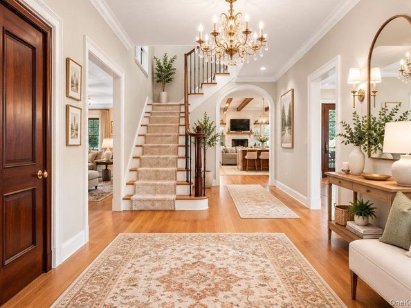 79 Aldershot Lane, Manhasset NY 11030