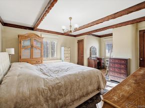 19 Addison Place, Rockville Centre NY 11570