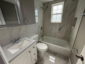 7 E Lakeland Street, Bay Shore NY 11706