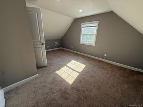 7 E Lakeland Street, Bay Shore NY 11706