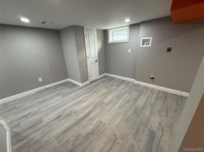 7 E Lakeland Street, Bay Shore NY 11706