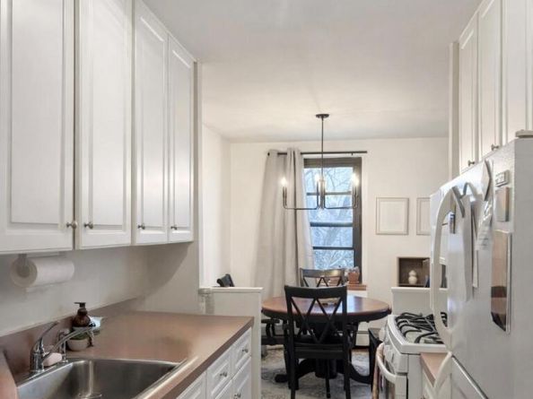 35 Stewart Place 205, Mount Kisco NY 10549
