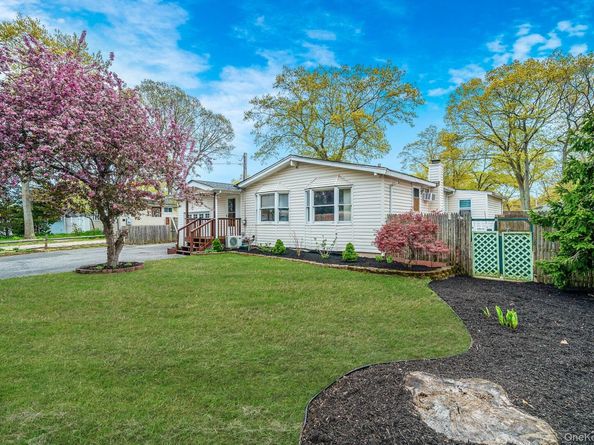 78 Division Street, Holtsville NY 11742