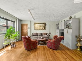 2120 202 Street 1189, Bayside NY 11360