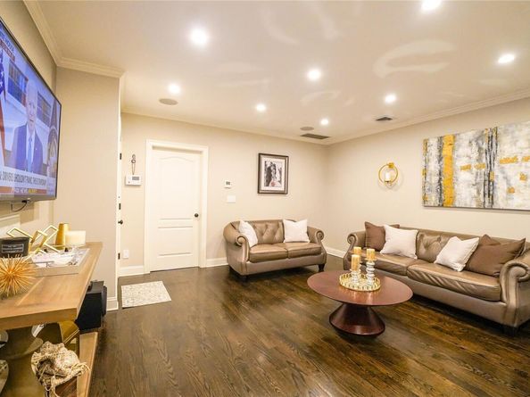 21-63 45th Street, Astoria NY 11105