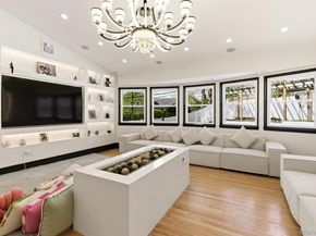 3 Rustic Court, Plainview NY 11803