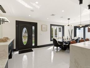 3 Rustic Court, Plainview NY 11803