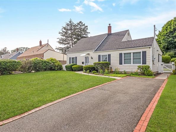 671 Whittier Street, Westbury NY 11590