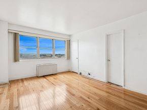 10230 66 Road 19D, Forest Hills NY 11375