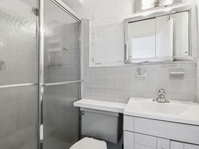 10230 66 Road 19D, Forest Hills NY 11375